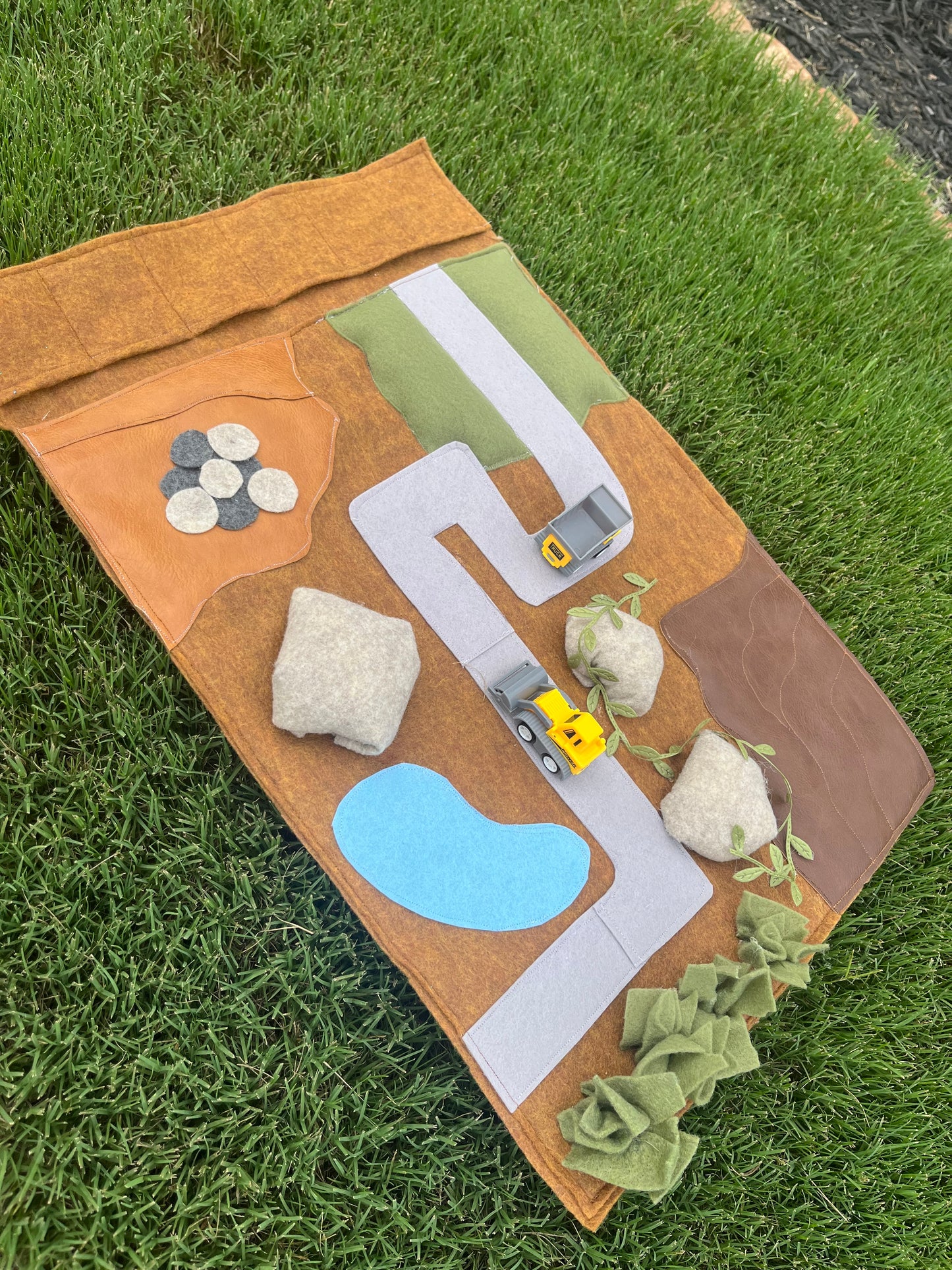 Construction on the go Play Mat